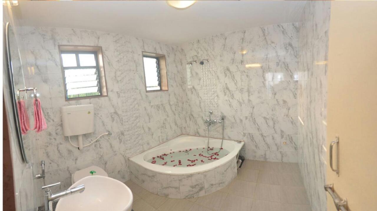 Inaya Bungalow Villa พันช์กานี ภายนอก รูปภาพ